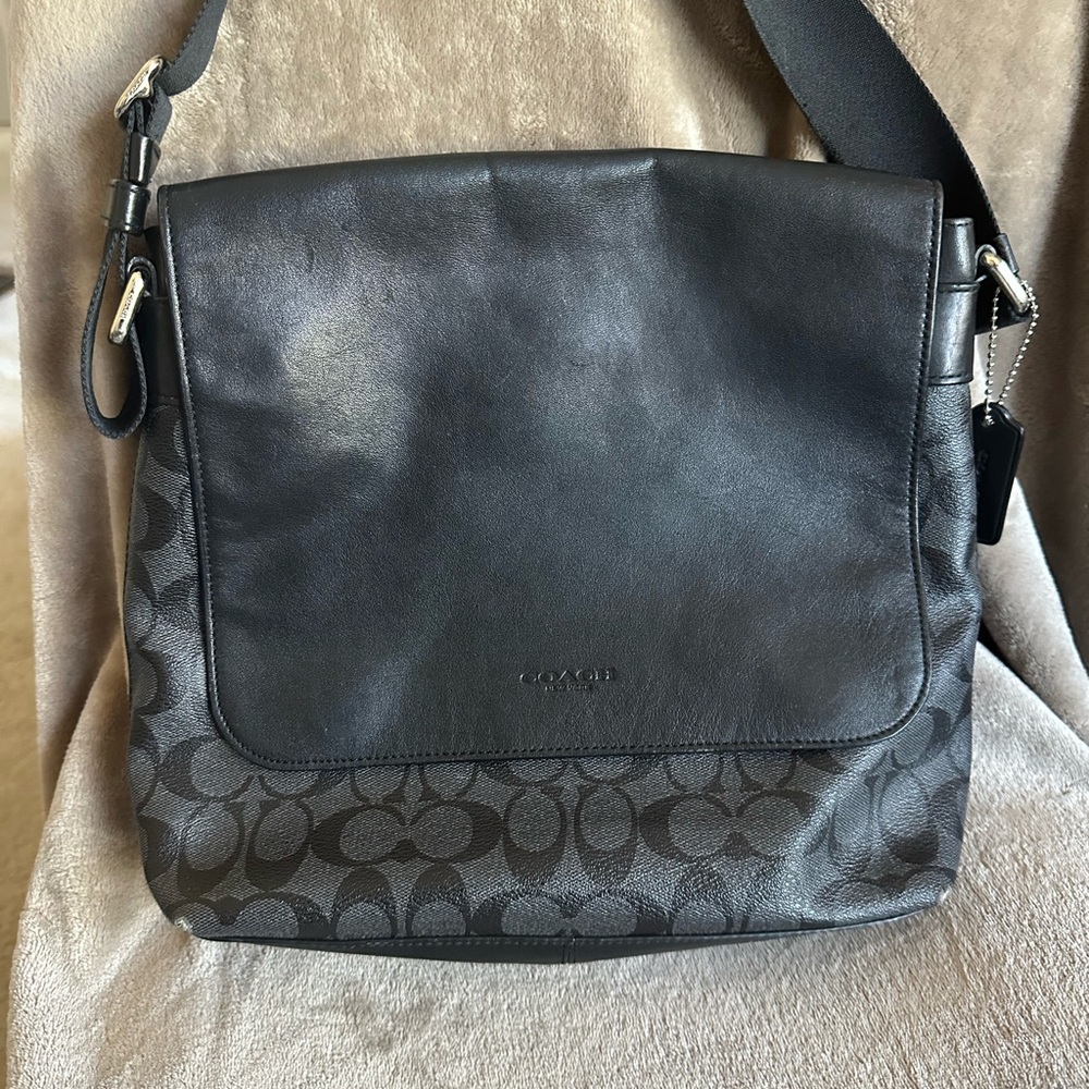 Coach Signature Black Men's Messenger Bag
